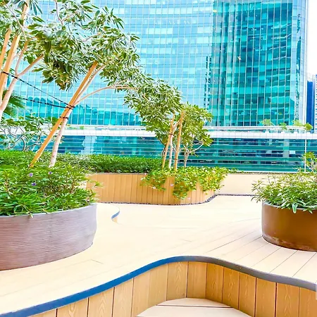 Stunning & Spacious Studio Balcony & View Dubai Exterior photo