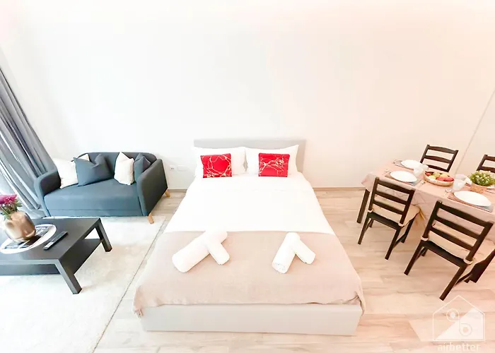 Stunning & Spacious Studio Balcony & View Dubai