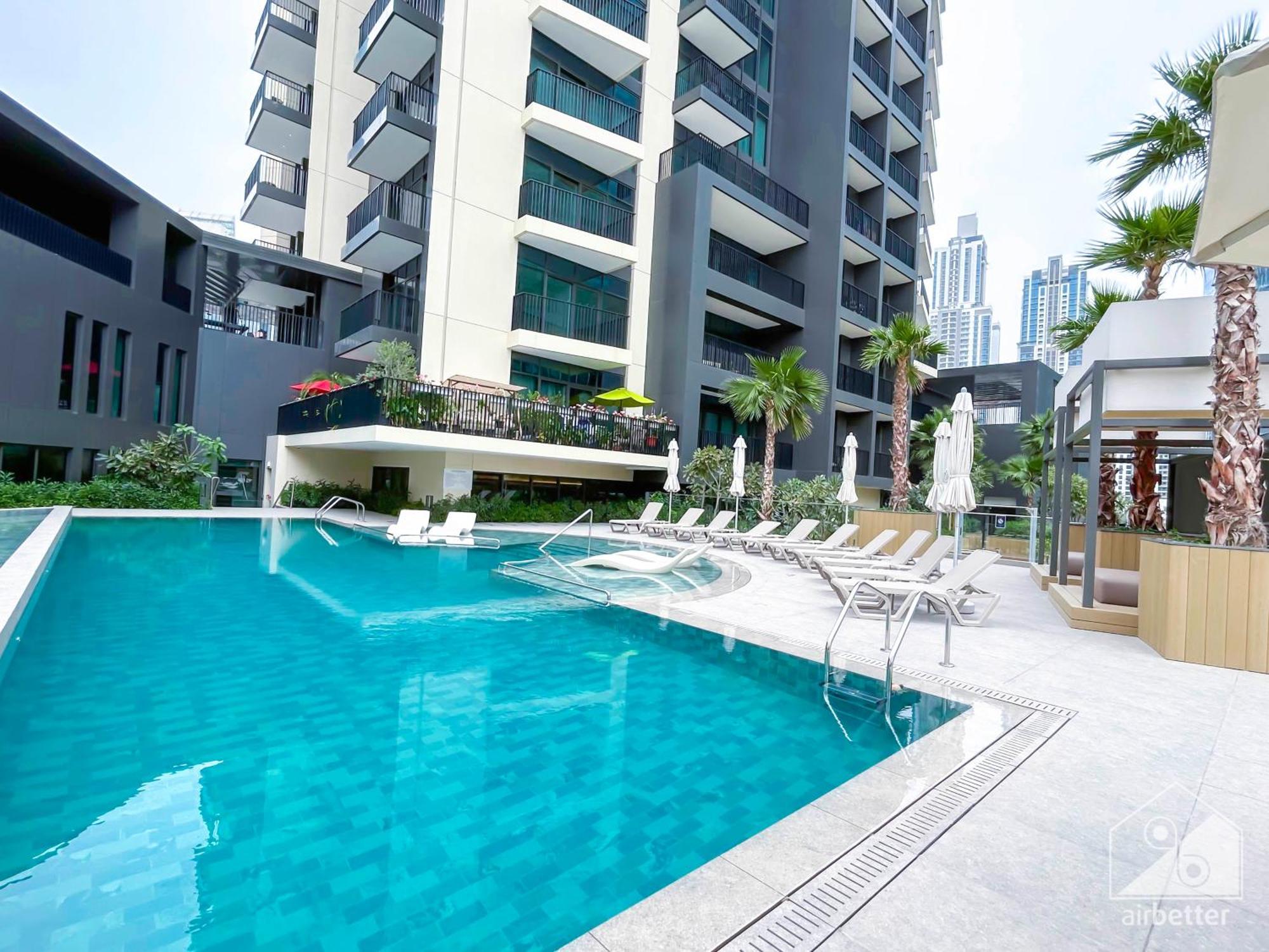 Stunning & Spacious Balcony & View *