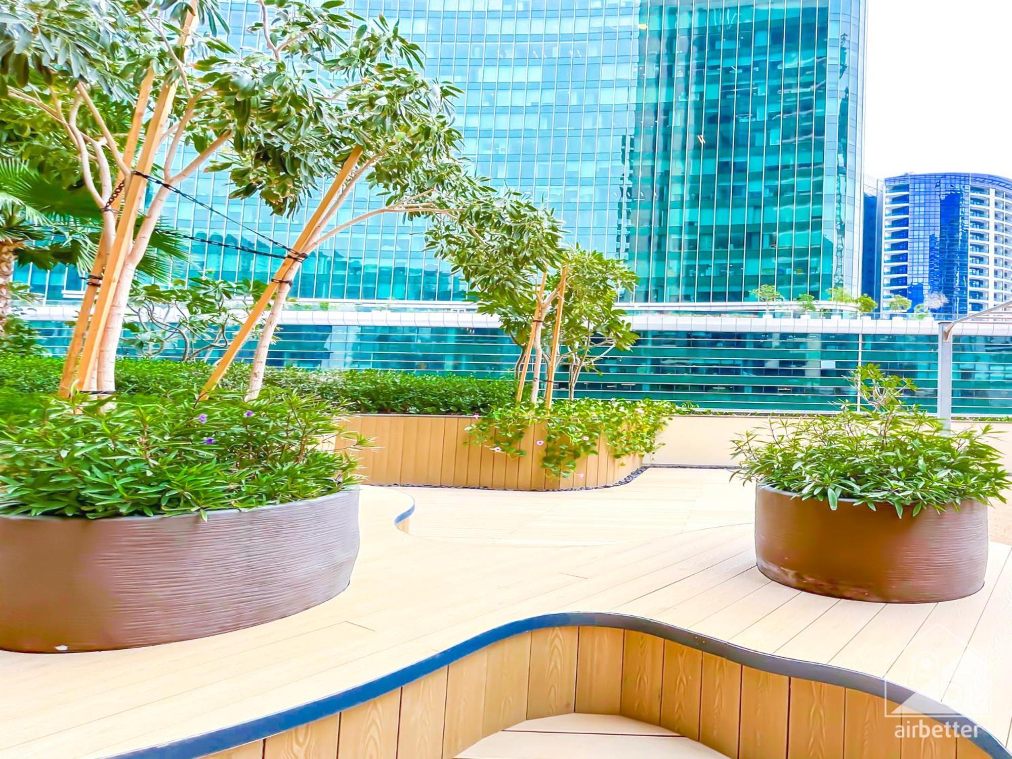 Stunning & Spacious Balcony & View Apartment *