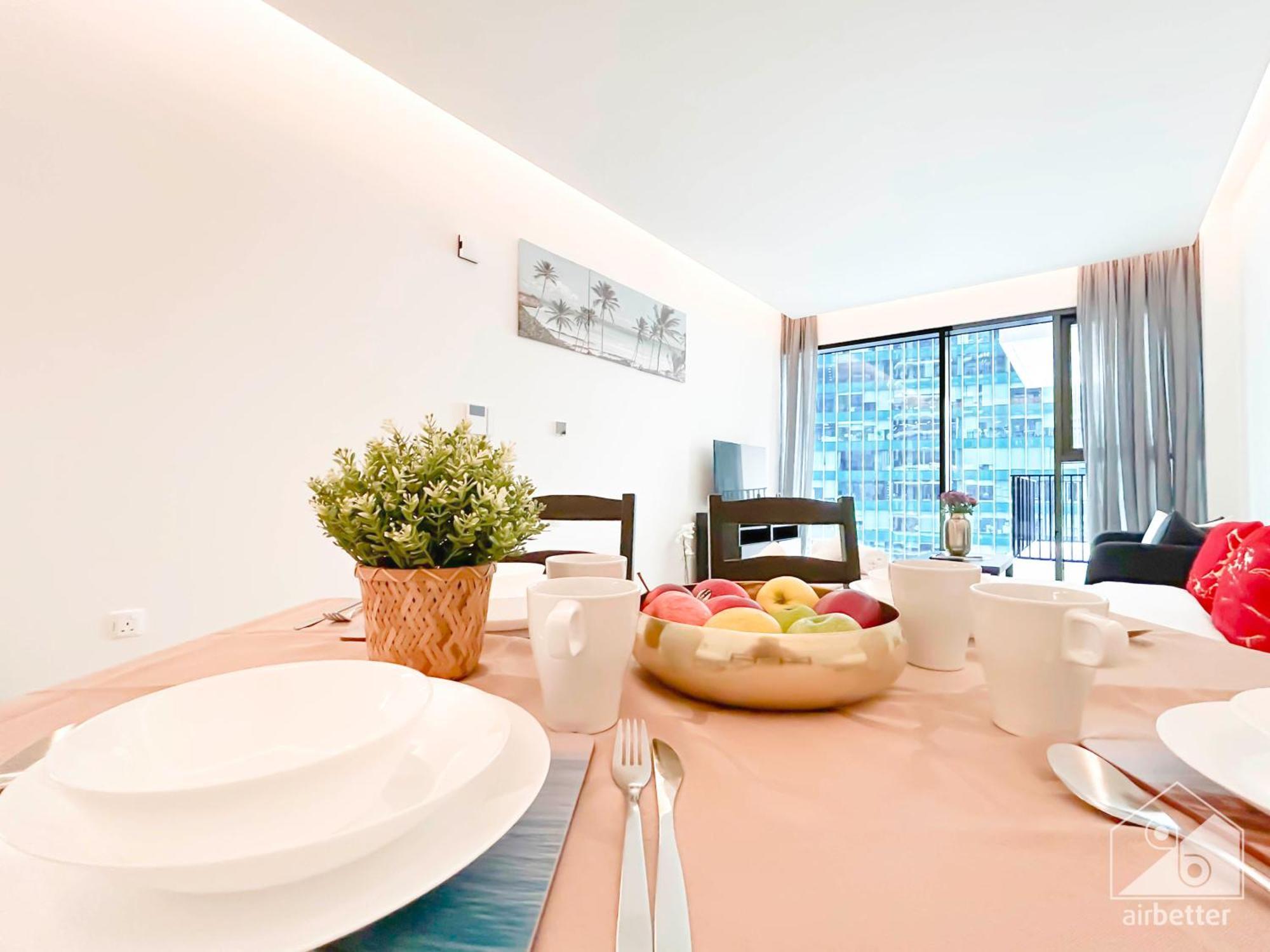 Stunning & Spacious Balcony & View
