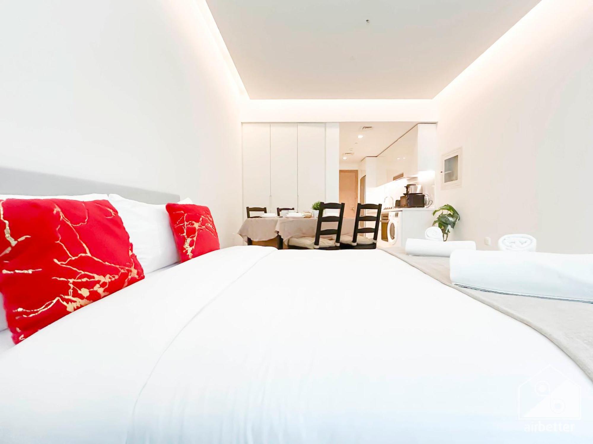 Apartment Stunning & Spacious Balcony & View *